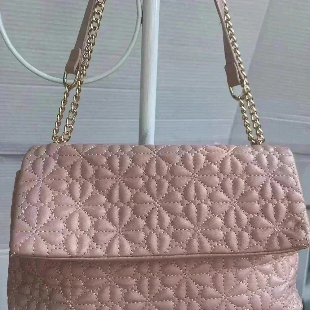 Bagamour Pink Crossbody Bag with gold chain - Picture 14 of 14